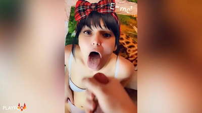 Loaʻa i ke kaikamahine kula kiʻekiʻe kāna cum mua ma kona waha mai kahi hoa papa