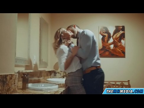❤️ Ke hoʻowalewale ʻia ʻoe e kahi blonde busty i kahi lumi hoʻomaha ākea ❤❌ Fucking iā mākou haw.com-porn-mz.ru